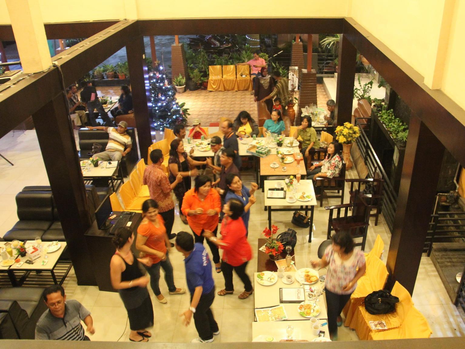 Hotel Sing A Song Pematang Siantar Buitenkant foto