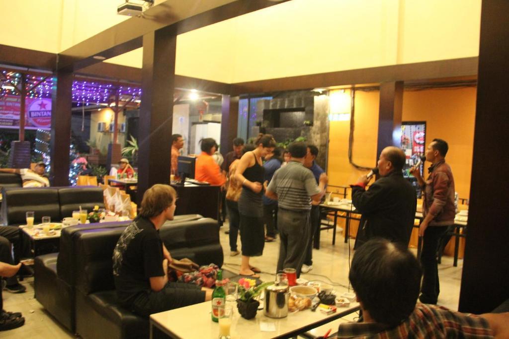 Hotel Sing A Song Pematang Siantar Buitenkant foto